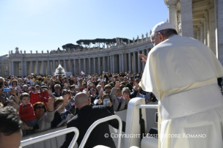 Audiencja Generalna Katecheza Papiźea Franciszka: Jezus staje po stronie płaczącej kobiety
